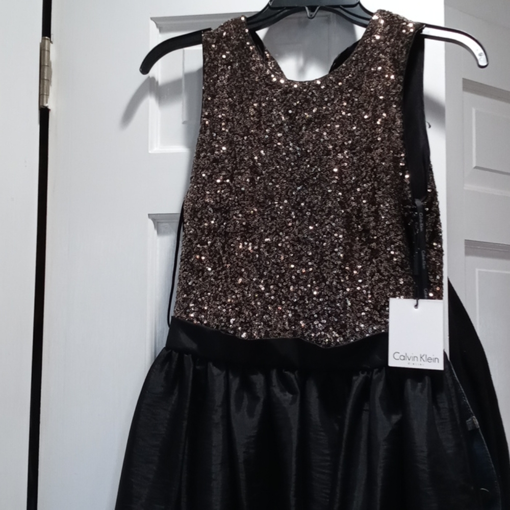 Sleevless dress